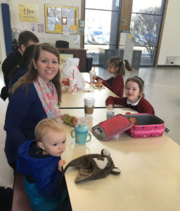 parents eating lunch with students